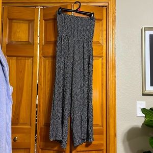 Strapless Black and White Jumper